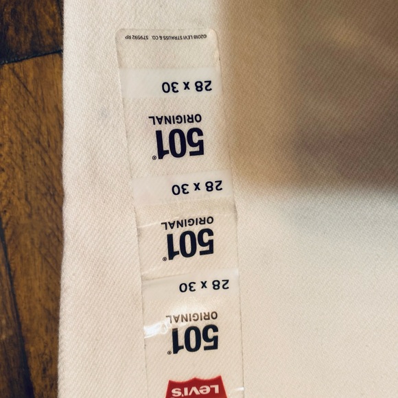 NWT Original Levi’s 501 Jeans Straight Leg Button Fly White Size 28x30 - Picture 12 of 12